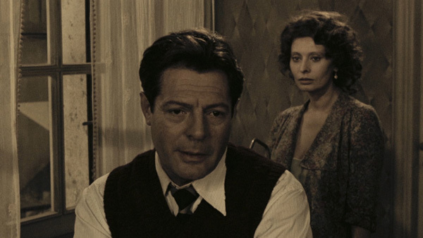 Dem-3 Photo. Helene Jeanbrau © 1996 cine-tamaris.tif