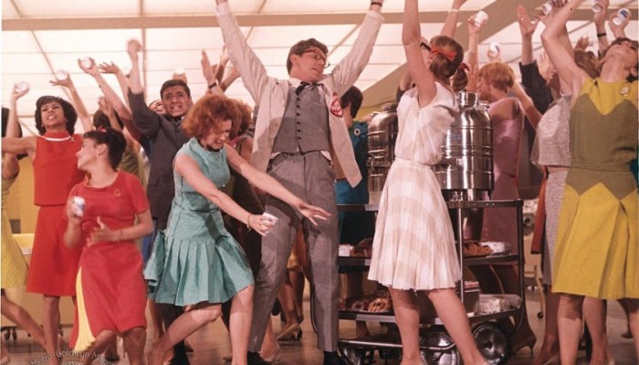 HOW TO SUCCEED IN BUSINESS WITHOUT REALLY TRYING